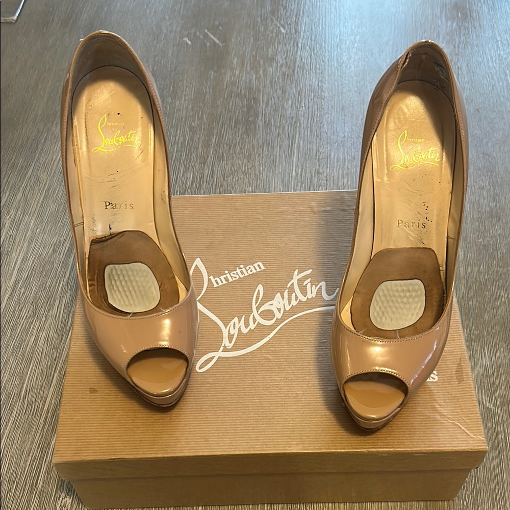 Christian Louboutin Women's Peep Toe Heels - Nude